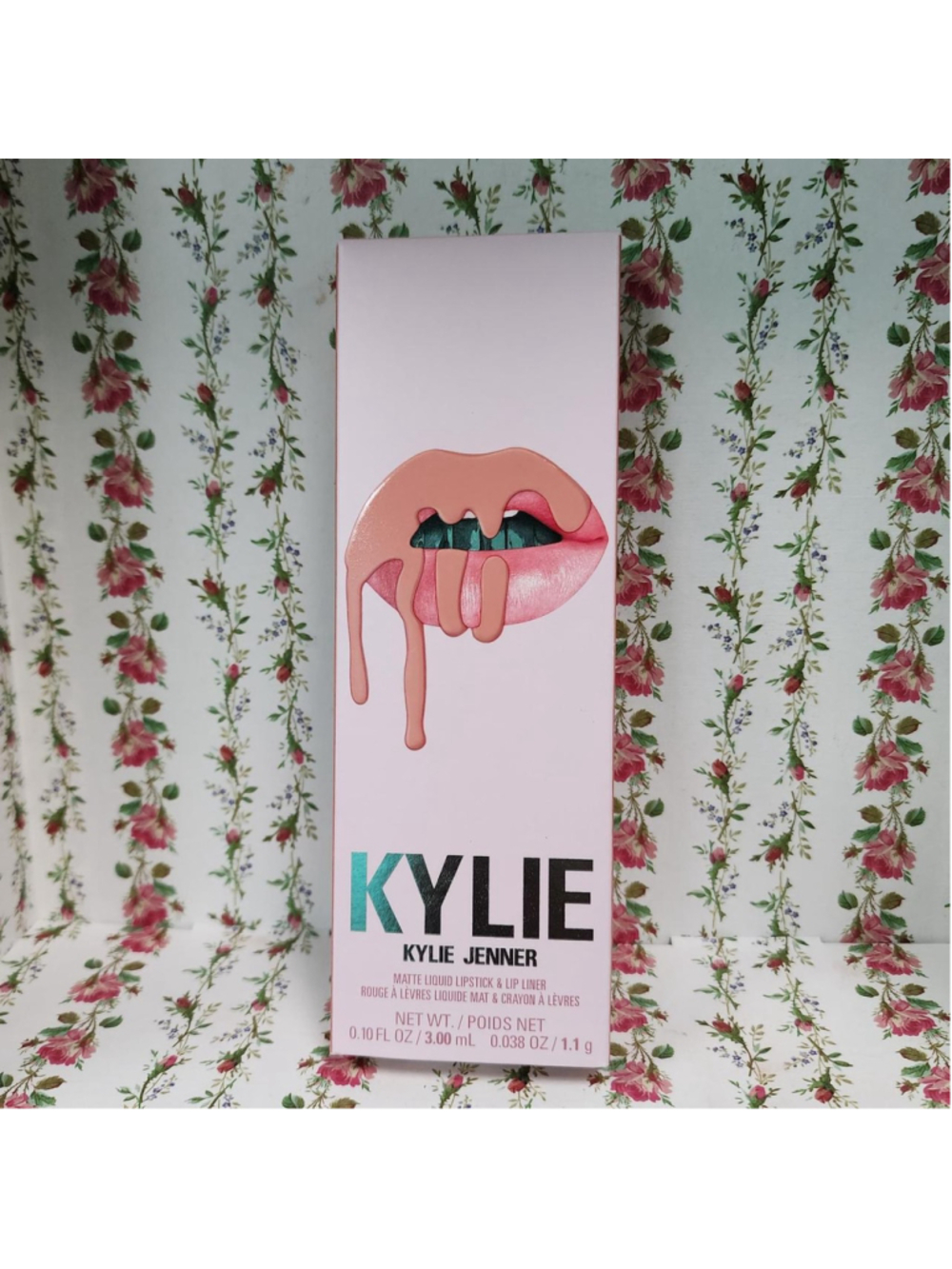 Kylie Jenner Matte Liquid Lipstick & Lip Liner in shade 0